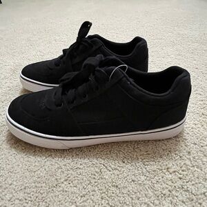 Wonder Nation Black and White Men's Sneakers